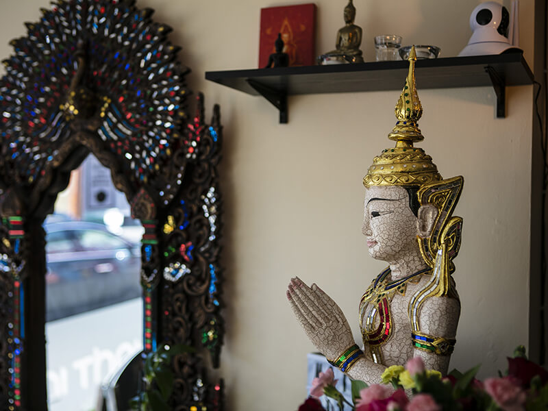 Inside Mai Thai Kitchen